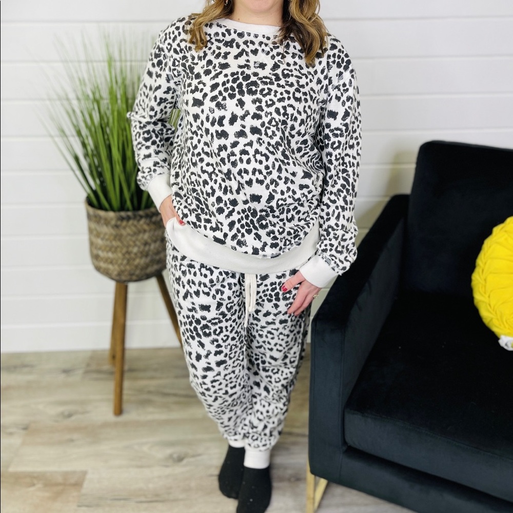 Lounge wear set boutique brand (Sew in love)